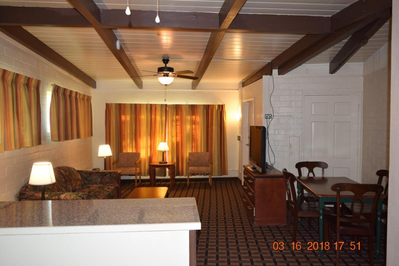 Stanlunds Inn&Suites Borrego Springs Exterior foto